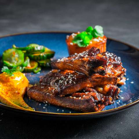 Côtes de bœuf braisées à la bière iKi